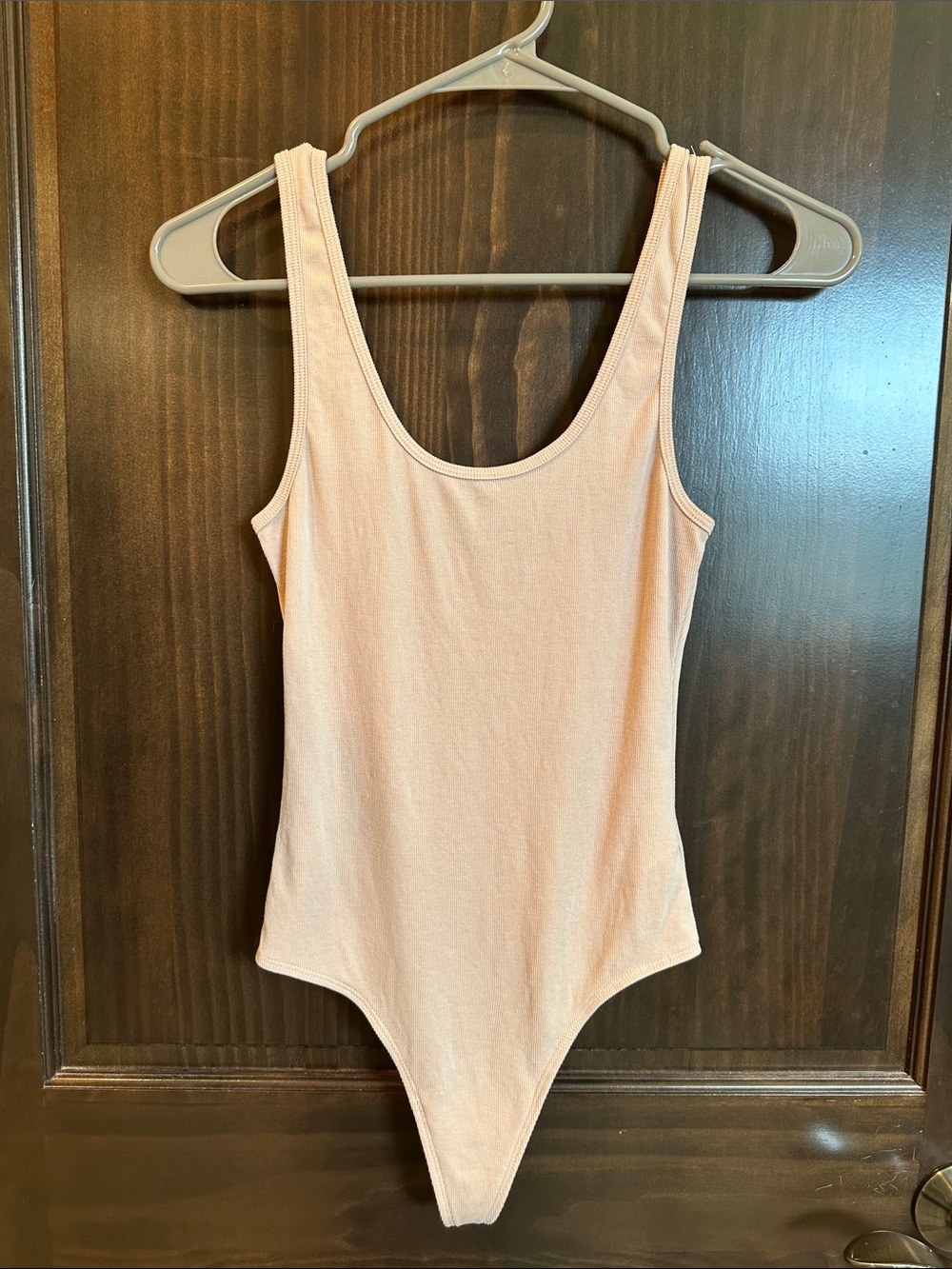 Lulus Basic Everyday Scoop-Neck Bodysuit in Soft Peach/Beige SIZE XS